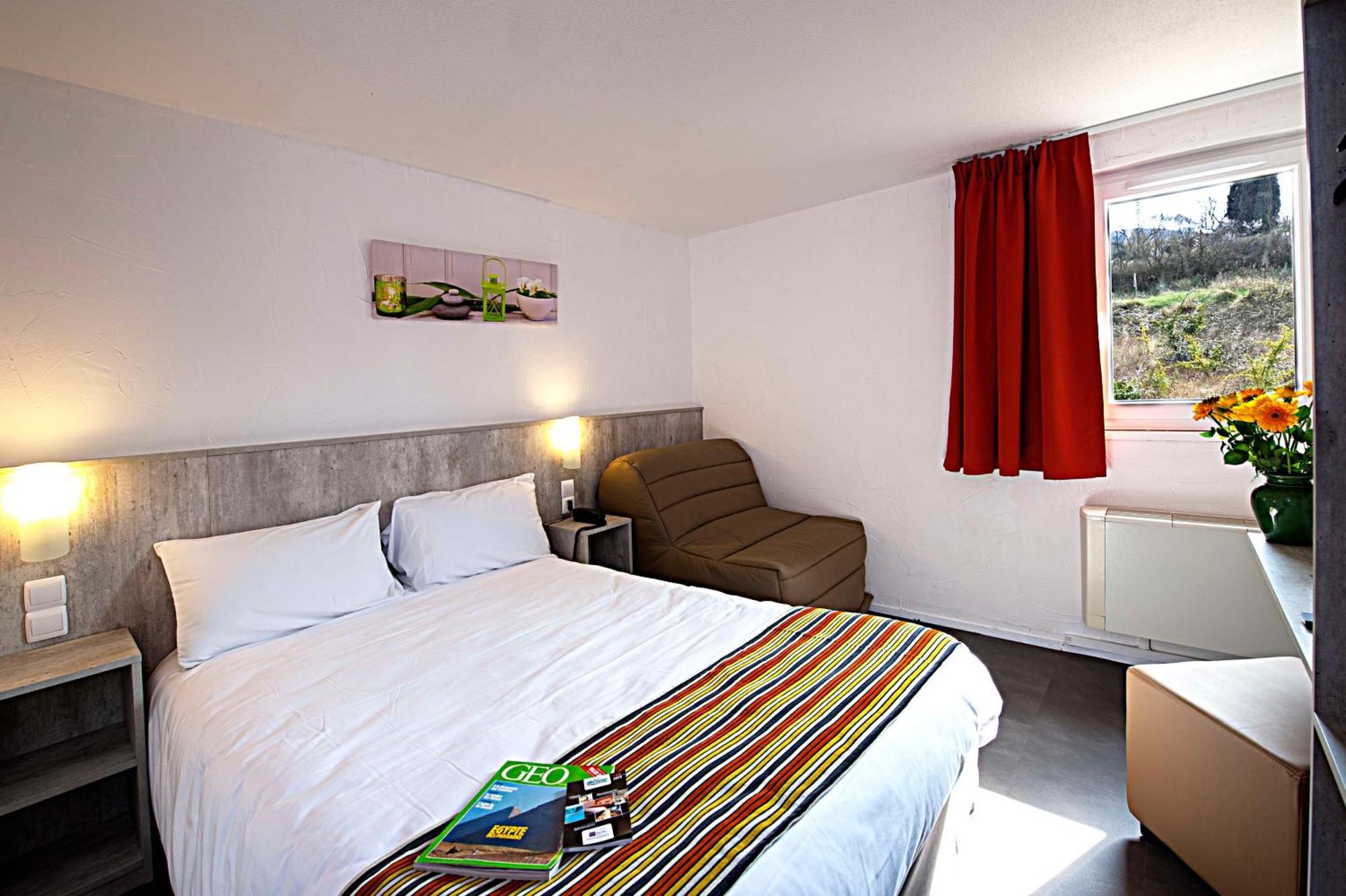 Brit Hotel Bosquet Carcassonne Cité Esterno foto