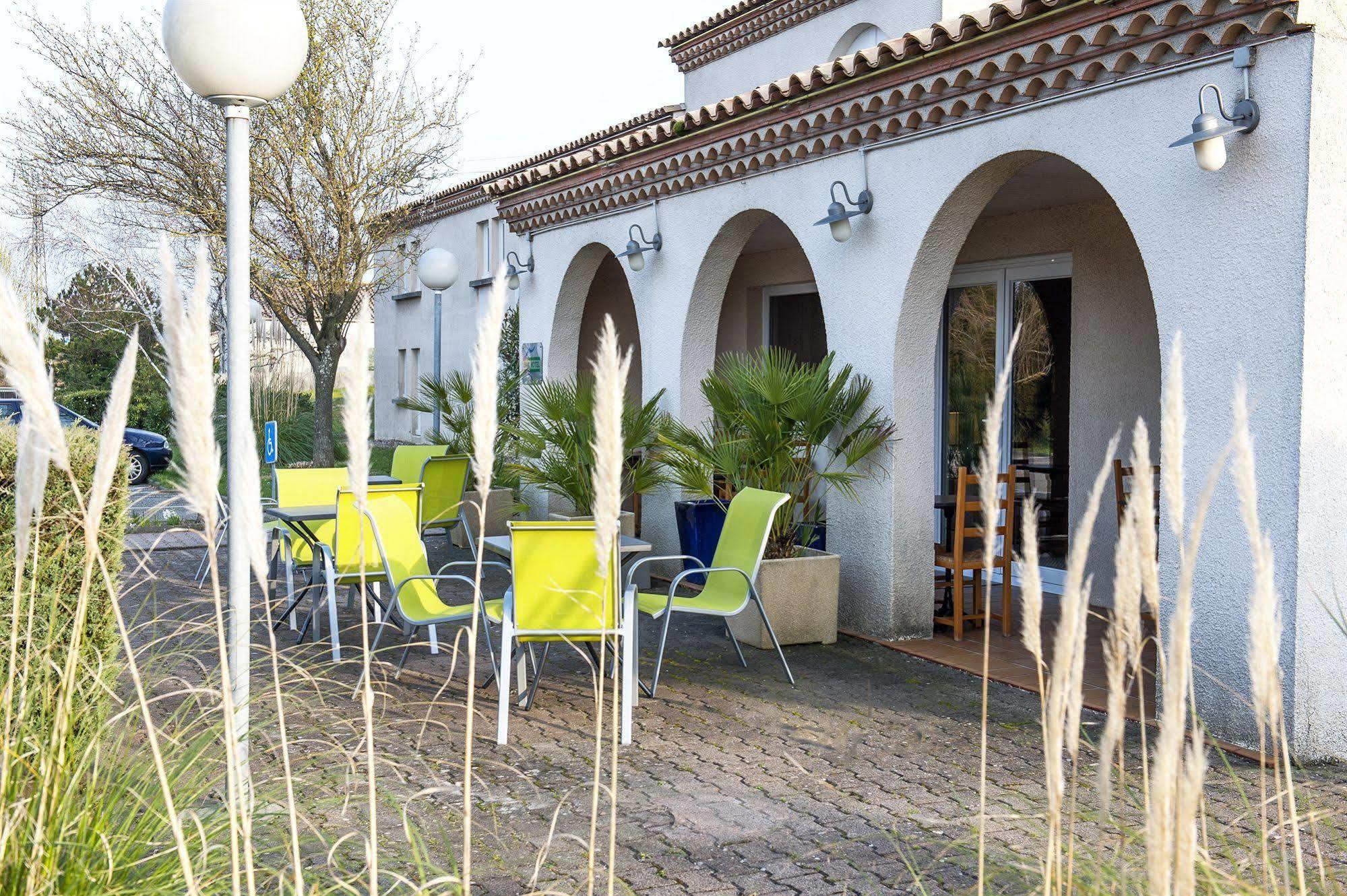 Brit Hotel Bosquet Carcassonne Cité Esterno foto